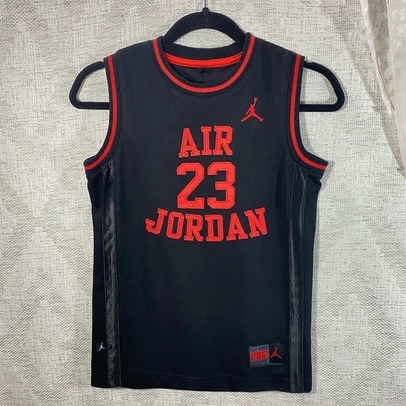 Air Jordan 23 black and red basketball jersey fly since 1982 size L - Picture 1 of 5